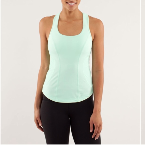 lululemon athletica Tops - Lululemon Cardio Kick  tank top size 4